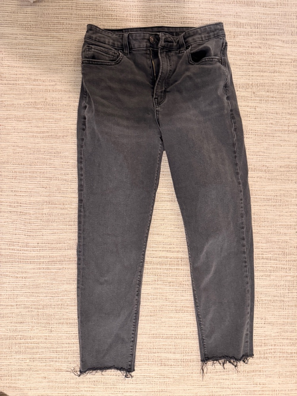 AMERICAN EAGLE - women’s black mom jeans
